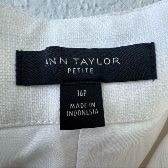 Talbots Women’s White Dress Pants Dressy High Waist Lined Trousers SZ 16P - Picture 10 of 12